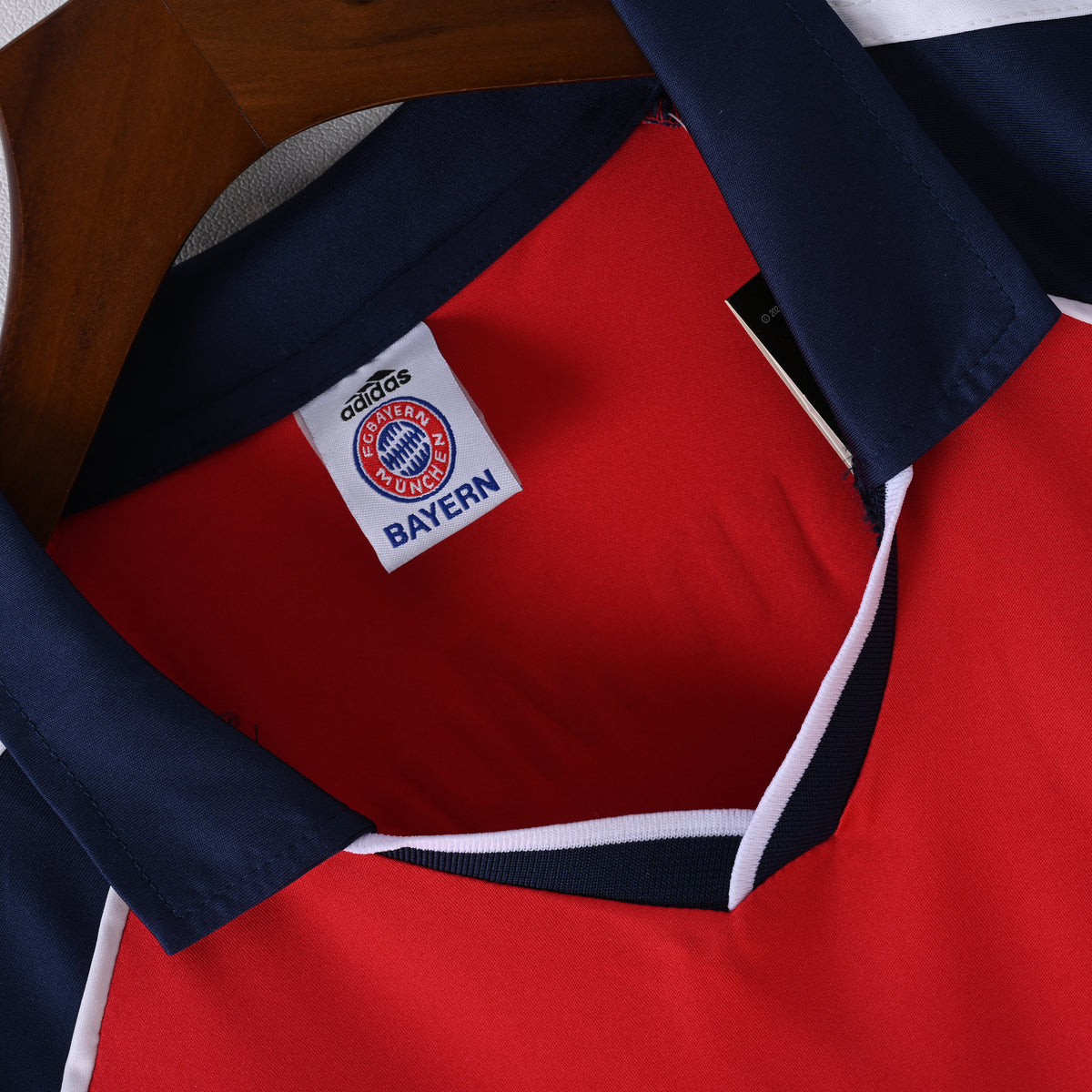 Bayern Munich Home 00-01 — image 5