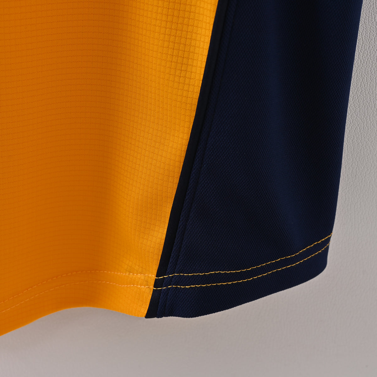 Liverpool Third 00-01 — image 3