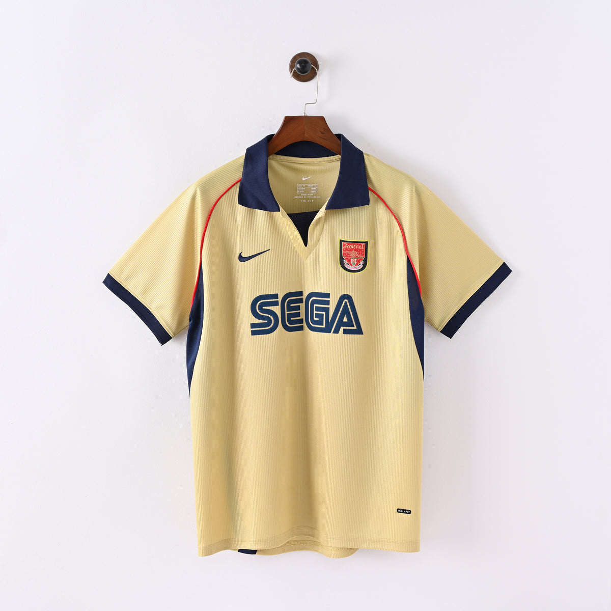 Arsenal Away 01-02 — image 1