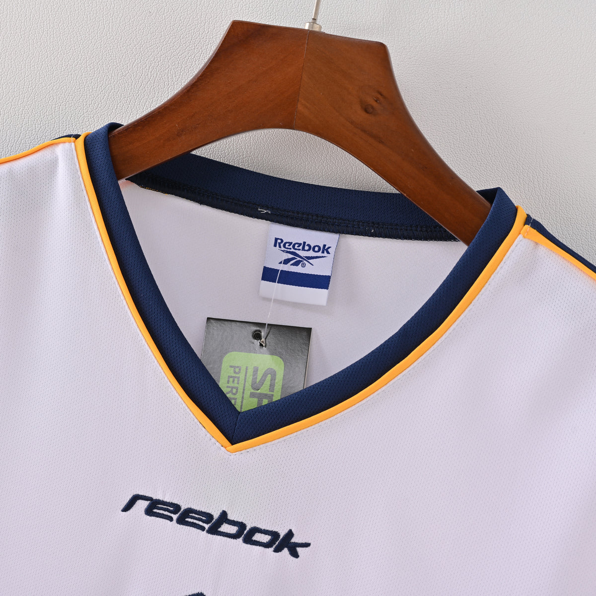 Liverpool Away 01-02 — image 3