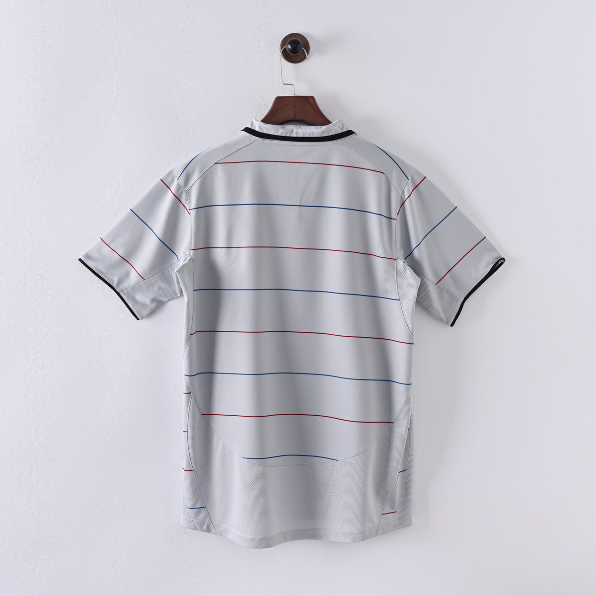 Barcelona Away 03-04 — image 2