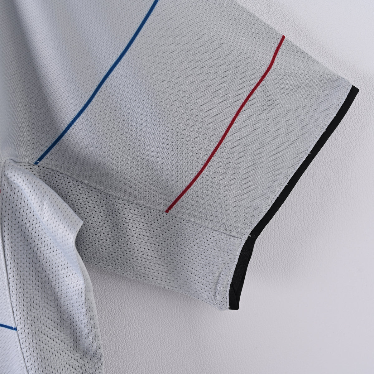 Barcelona Away 03-04 — image 5