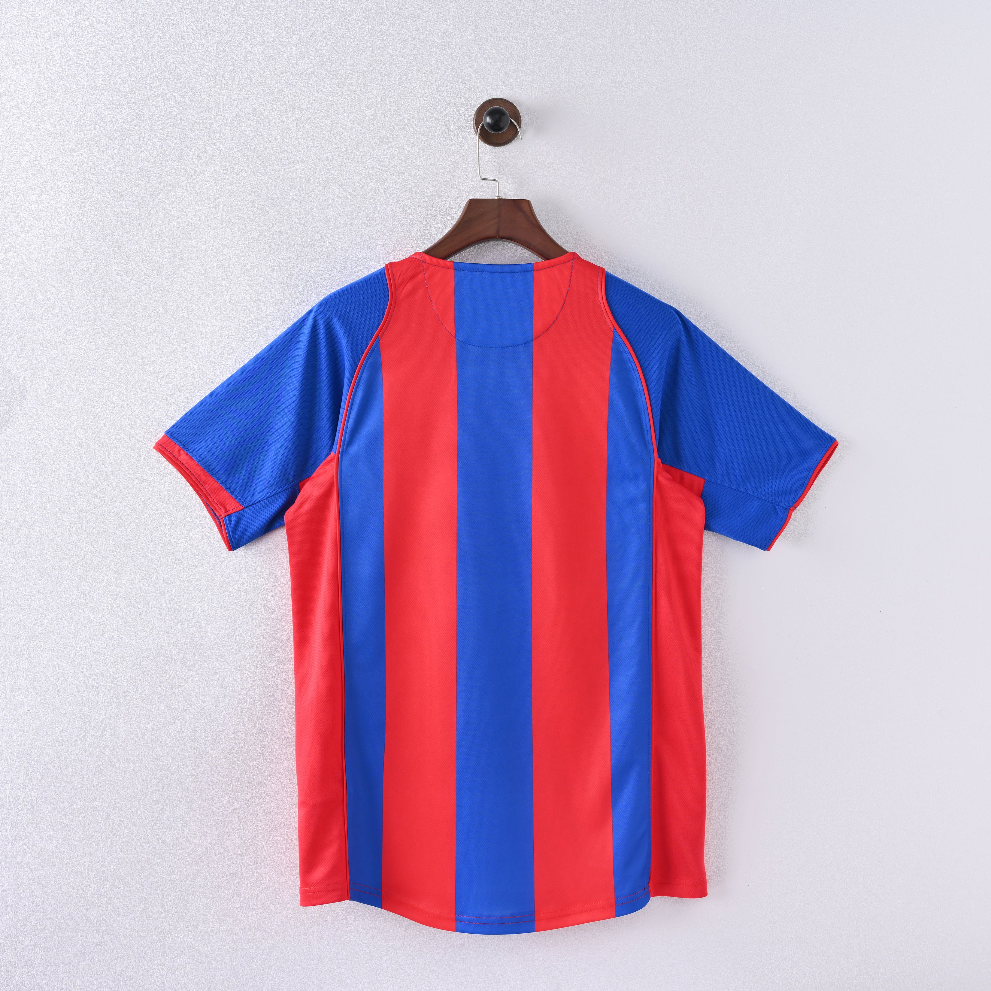 Barcelona Home 04-05 — image 5