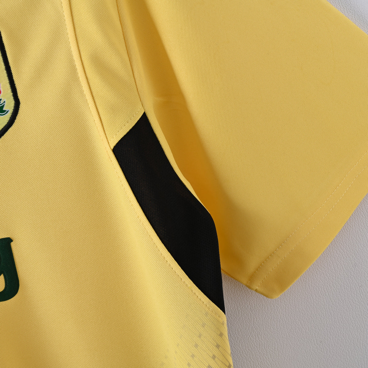 Liverpool Away 04-05 — image 5
