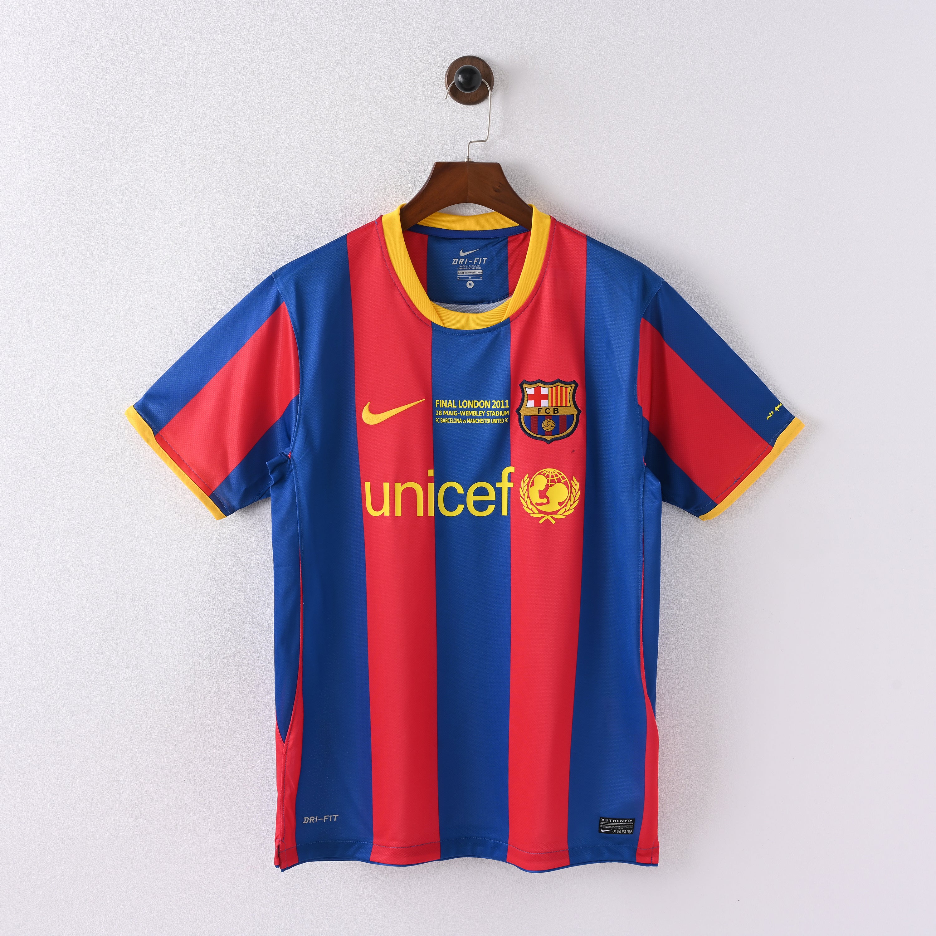 Barcelona Home 10-11 — image 1