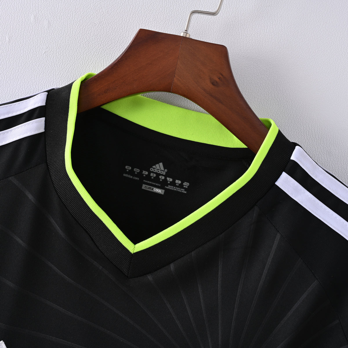 Real Madrid Away 10-11 — image 2