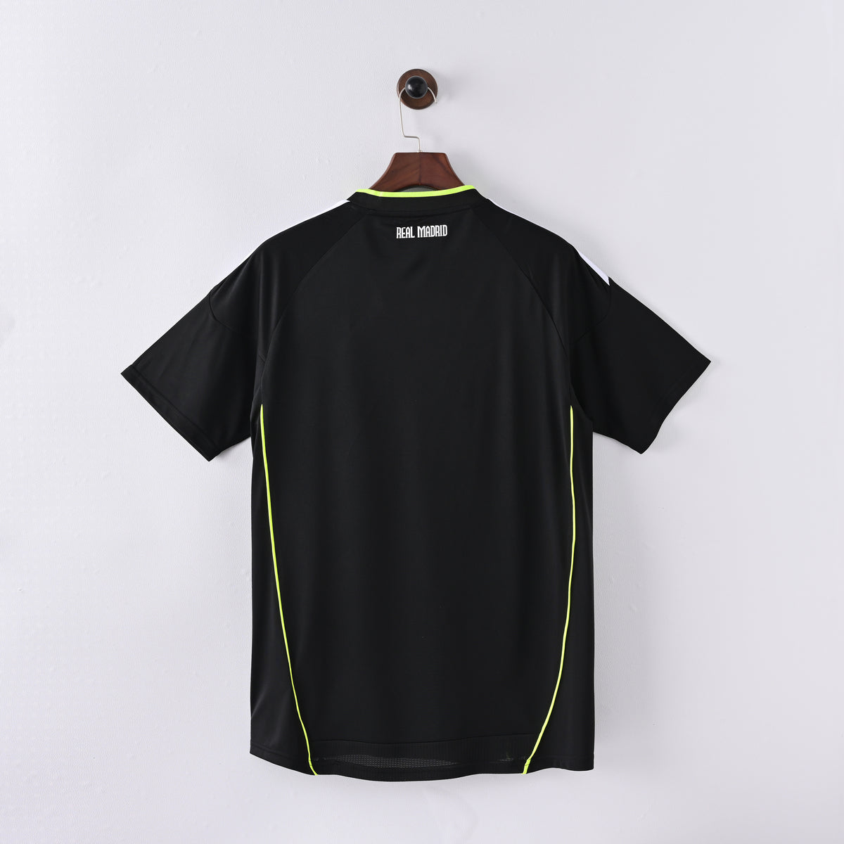 Real Madrid Away 10-11 — image 3