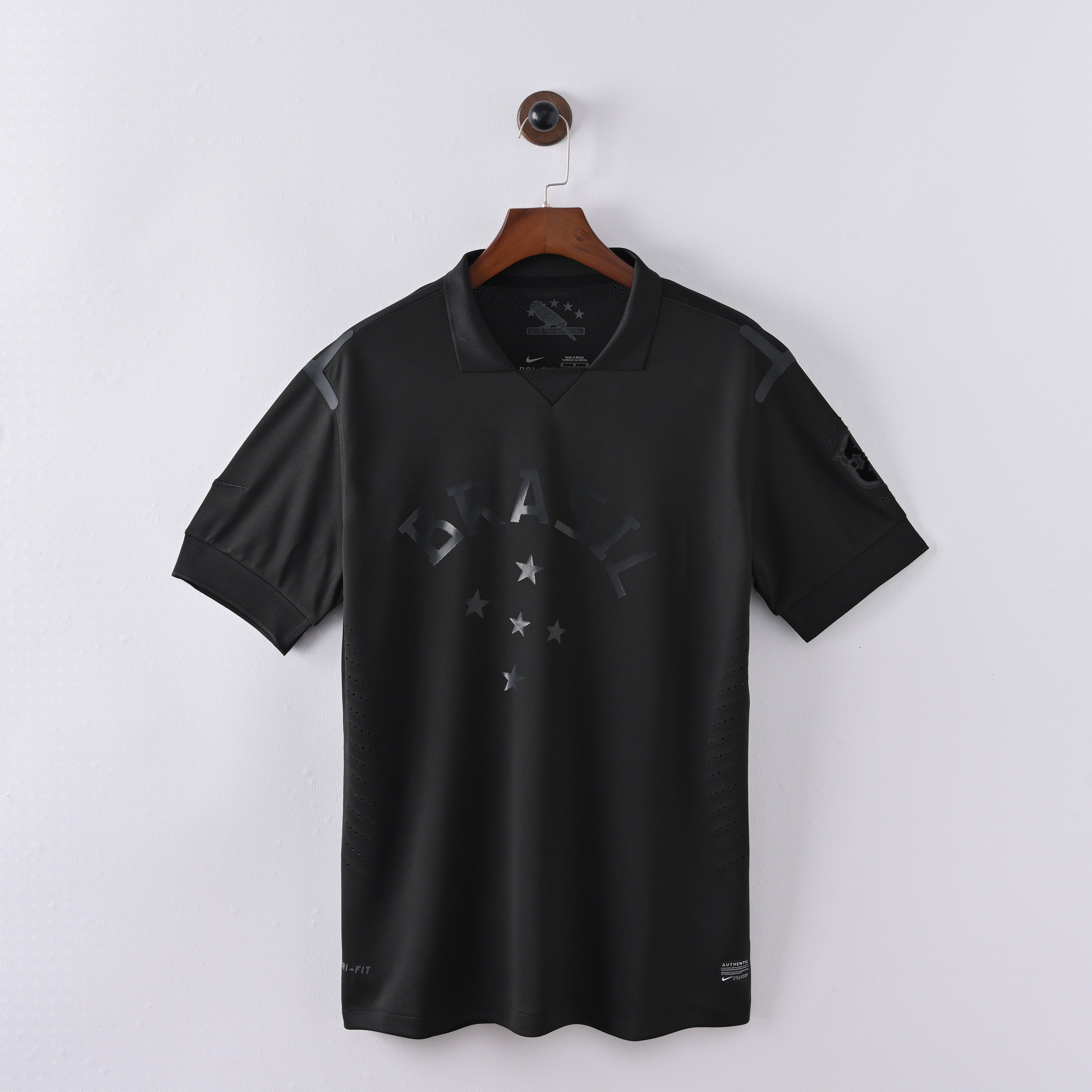 Brazil Away 13-14 — image 1
