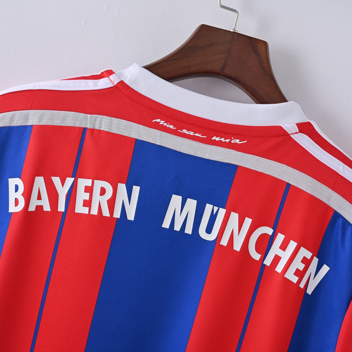 Bayern Munich Home 14-15 — image 3