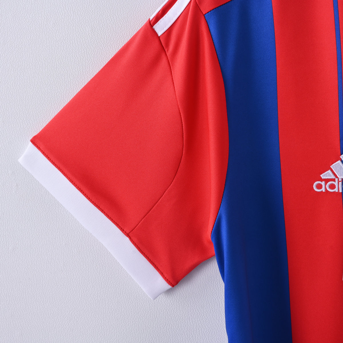 Bayern Munich Home 14-15 — image 4