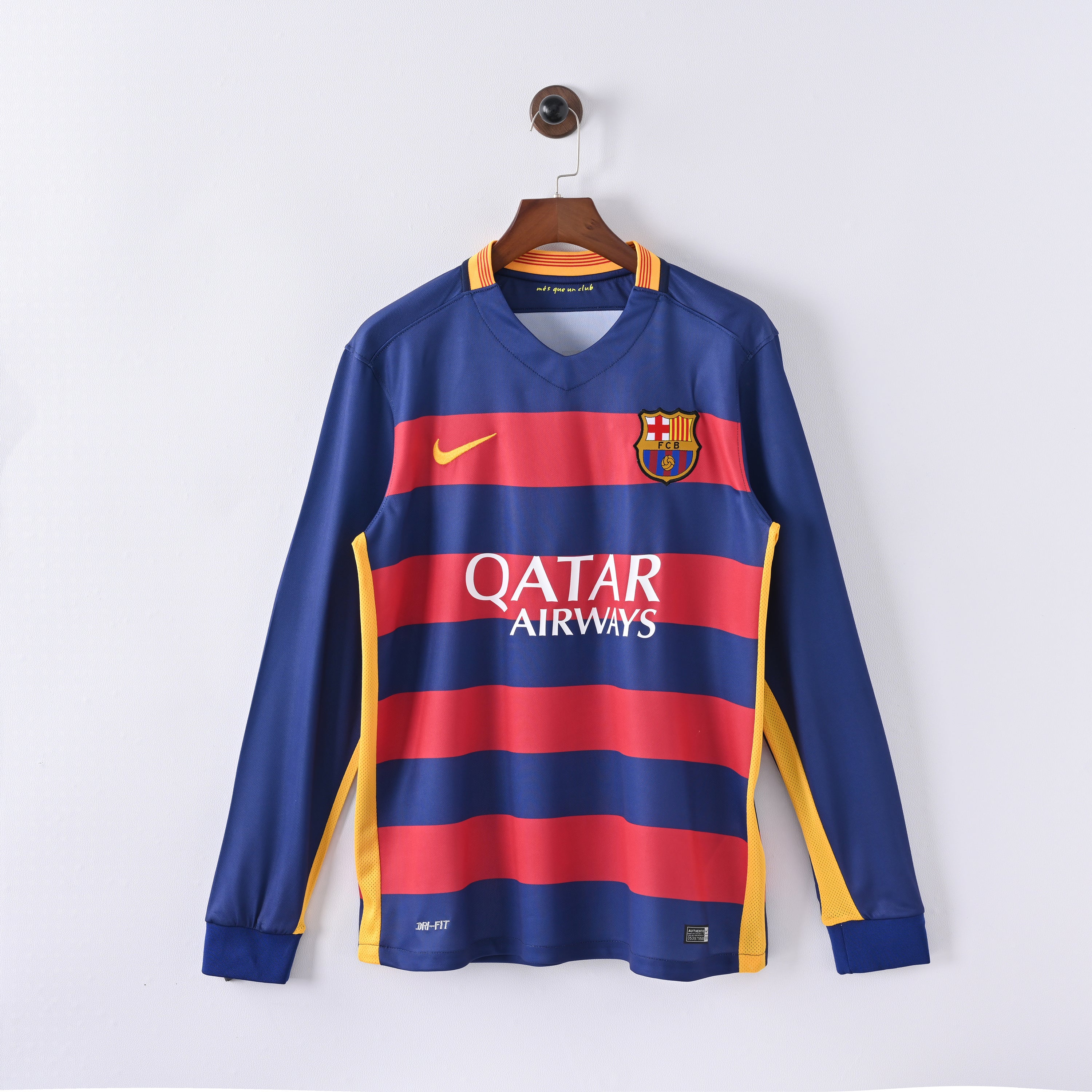 Barcelona Home Long Sleeve 15-16 — image 1