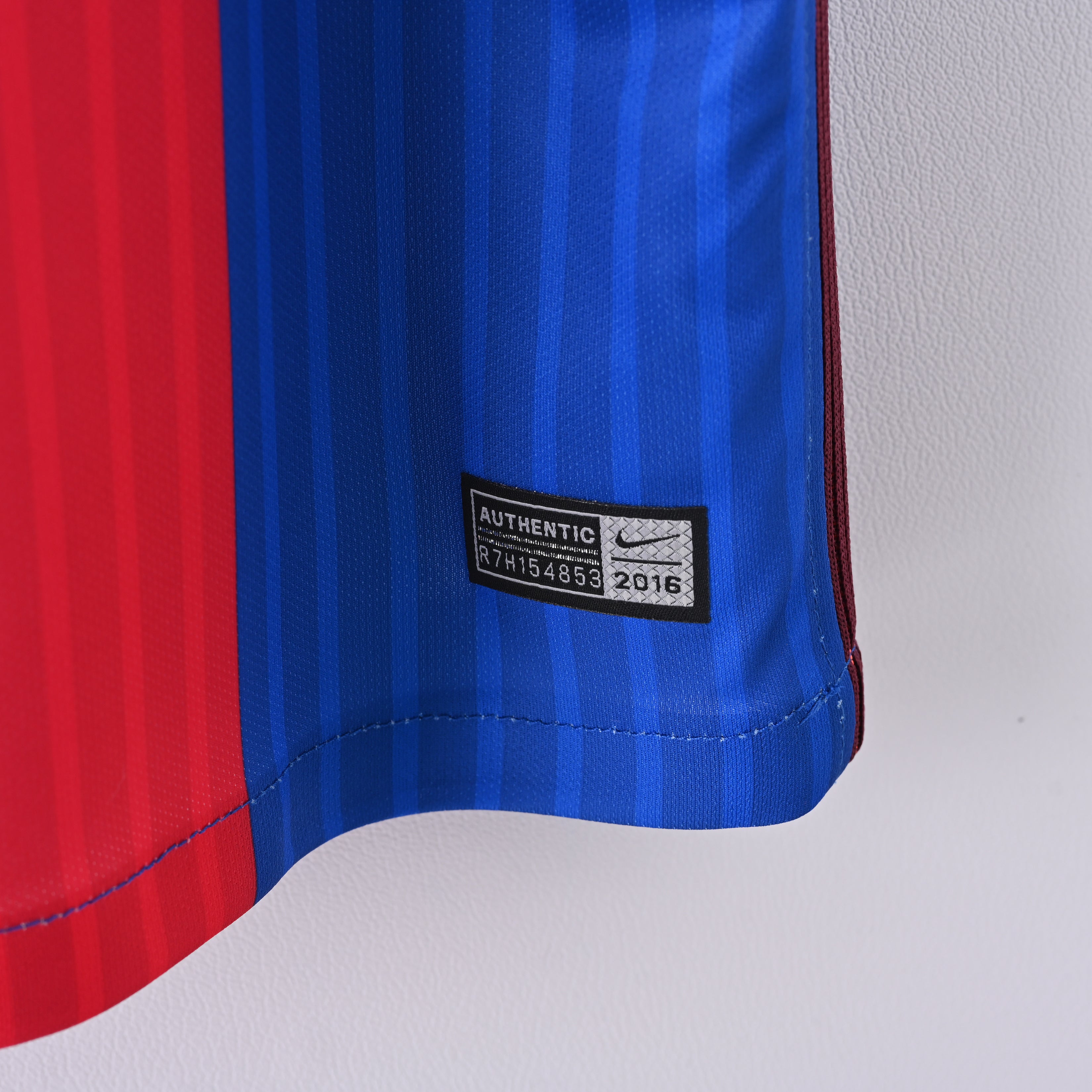 Barcelona Home 16-17 — image 5