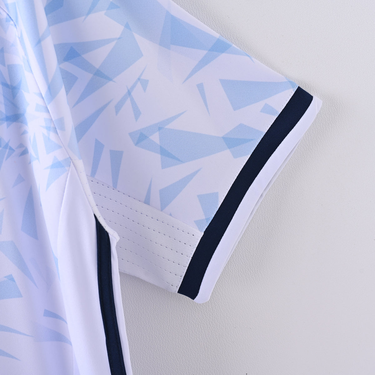 Japan Away 16-17 — image 4