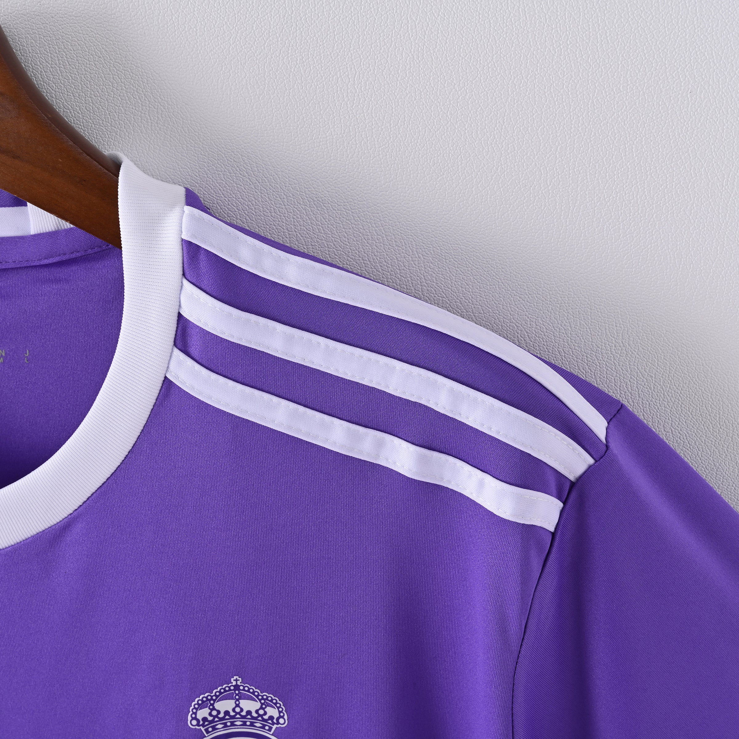 Real Madrid Away 16-17 — image 4