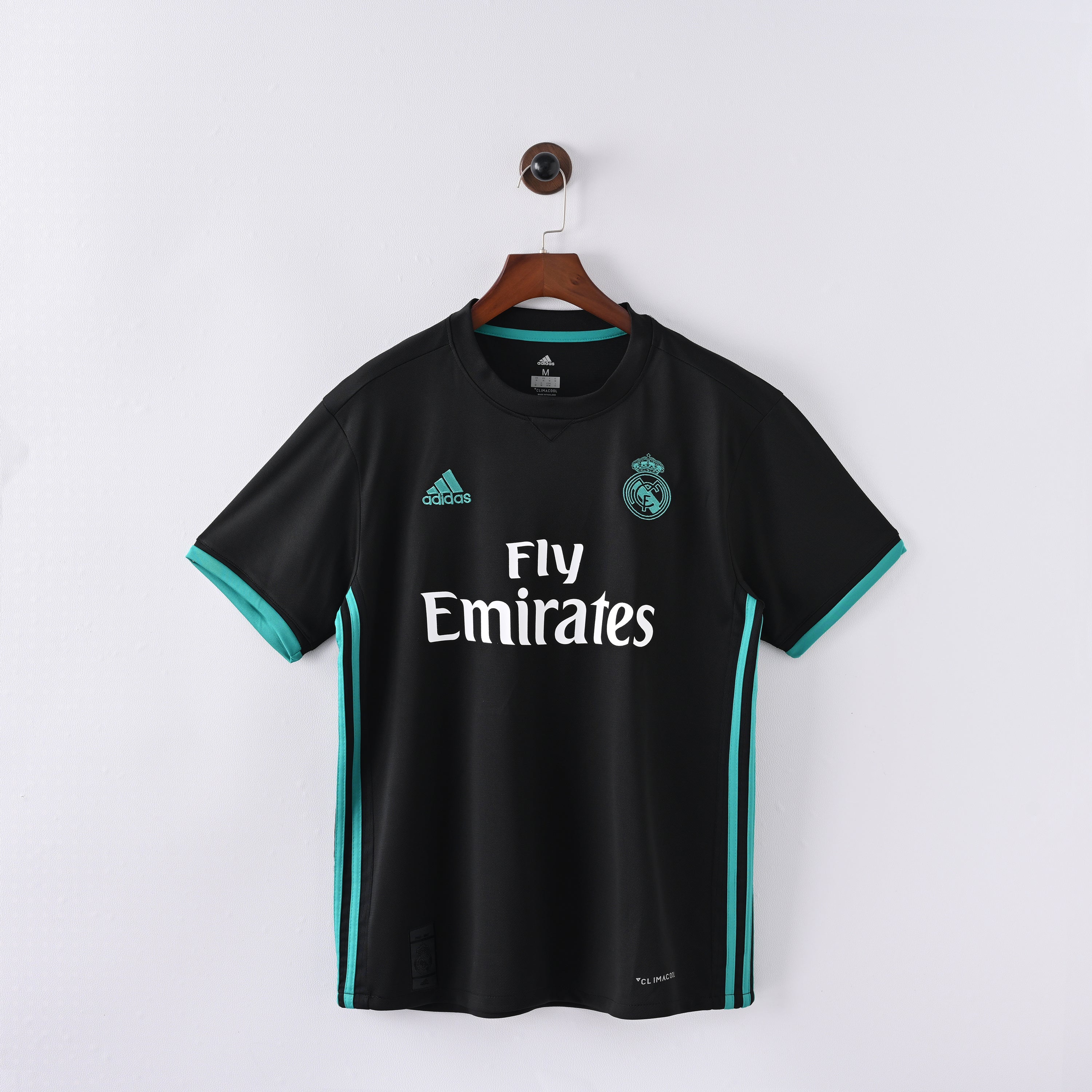 Real Madrid Away 17-18 — image 1