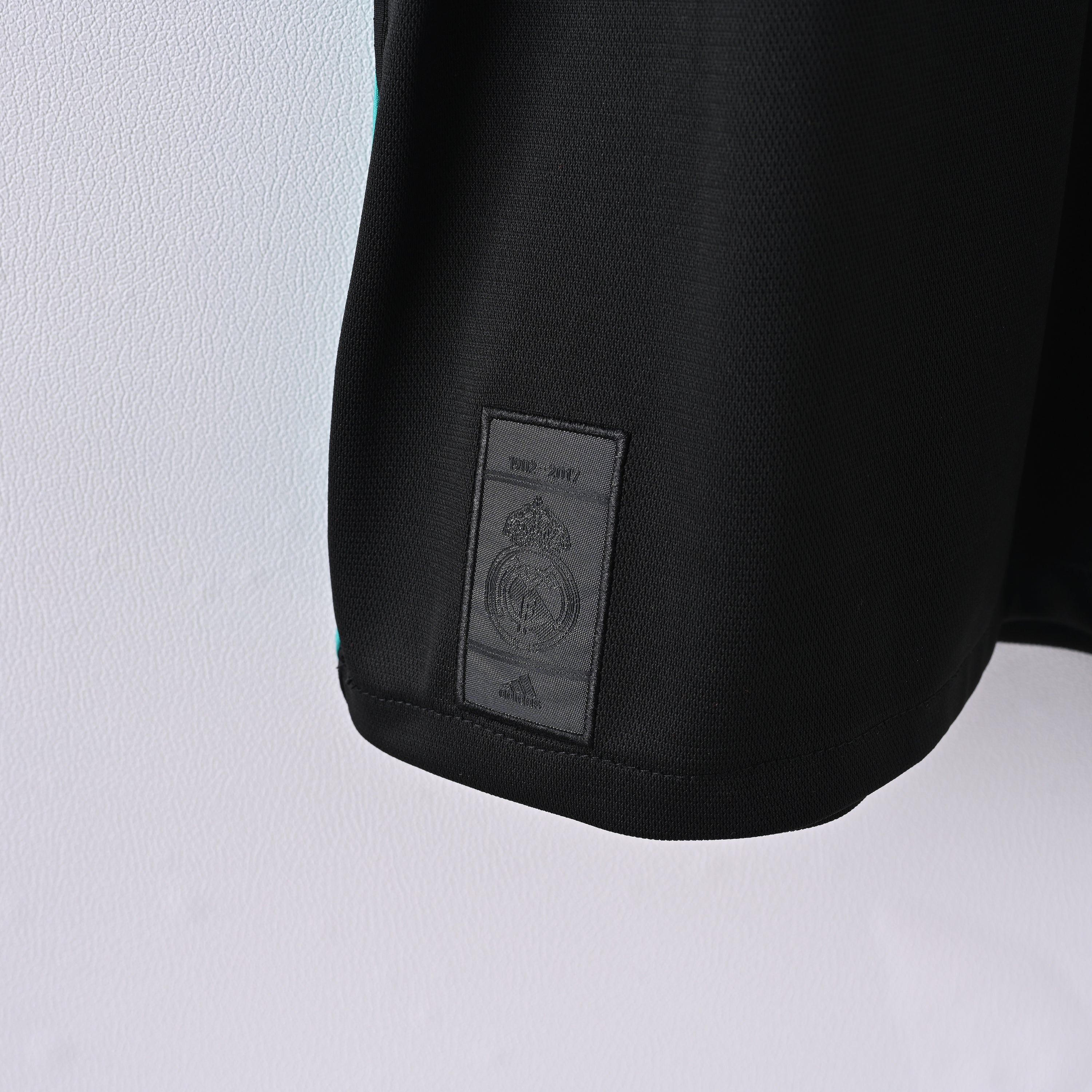 Real Madrid Away 17-18 — image 3