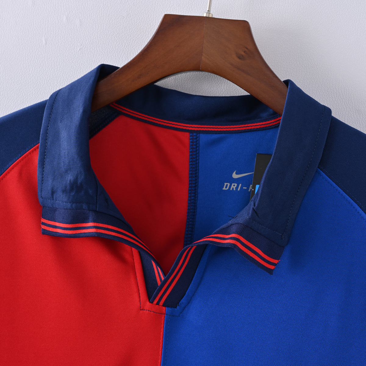 Barcelona Away 1999 — image 3