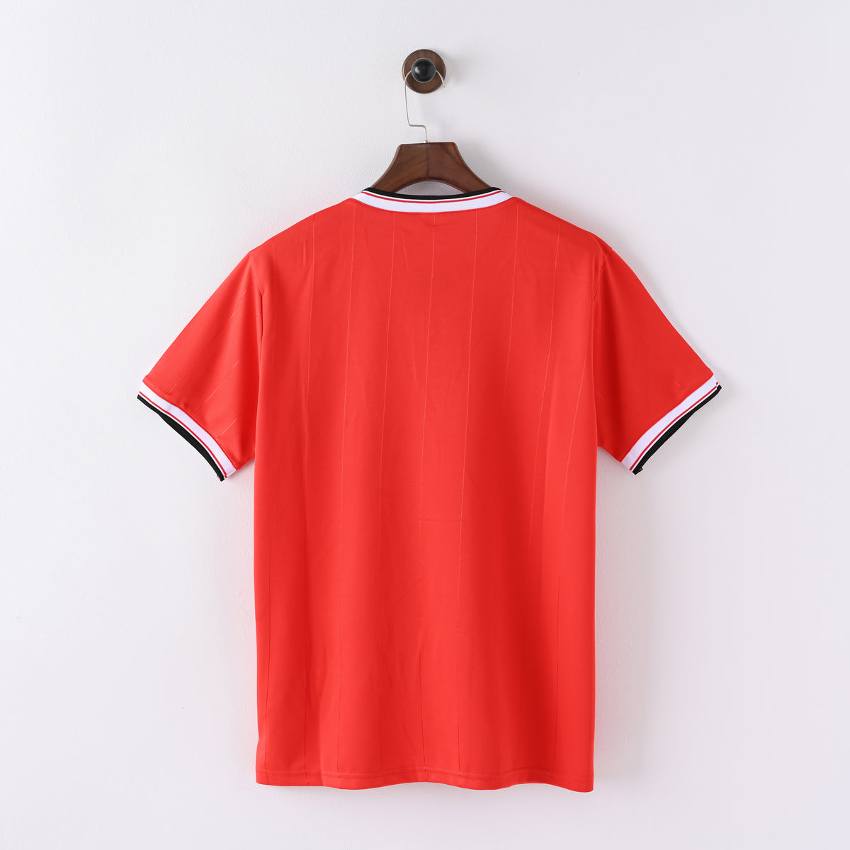 Manchester United Home 83-84 — image 2