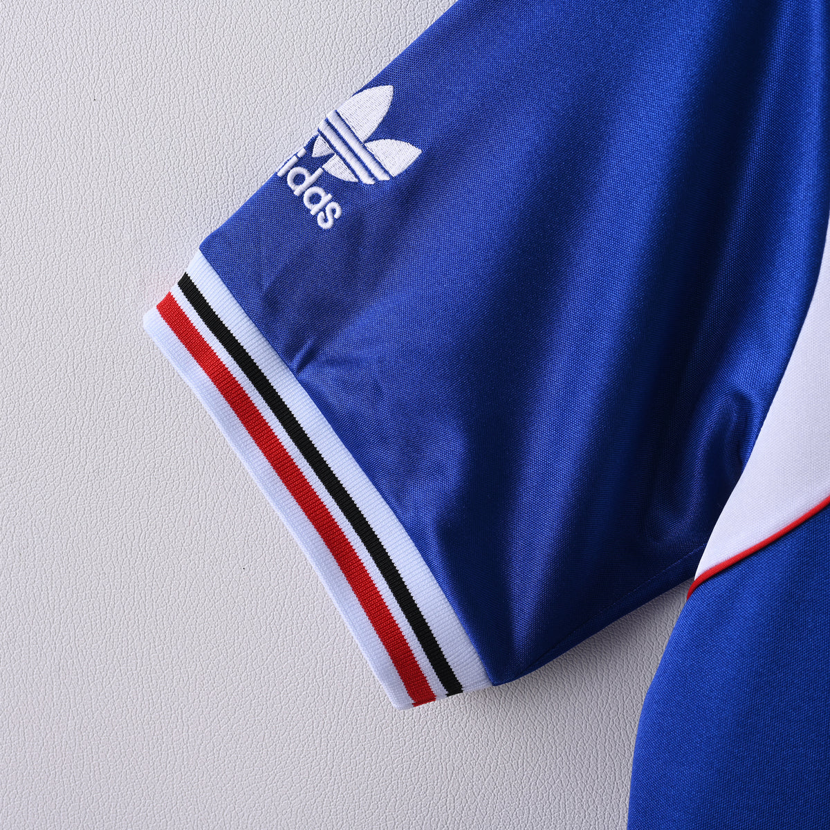 Manchester United Third 1984 — image 3