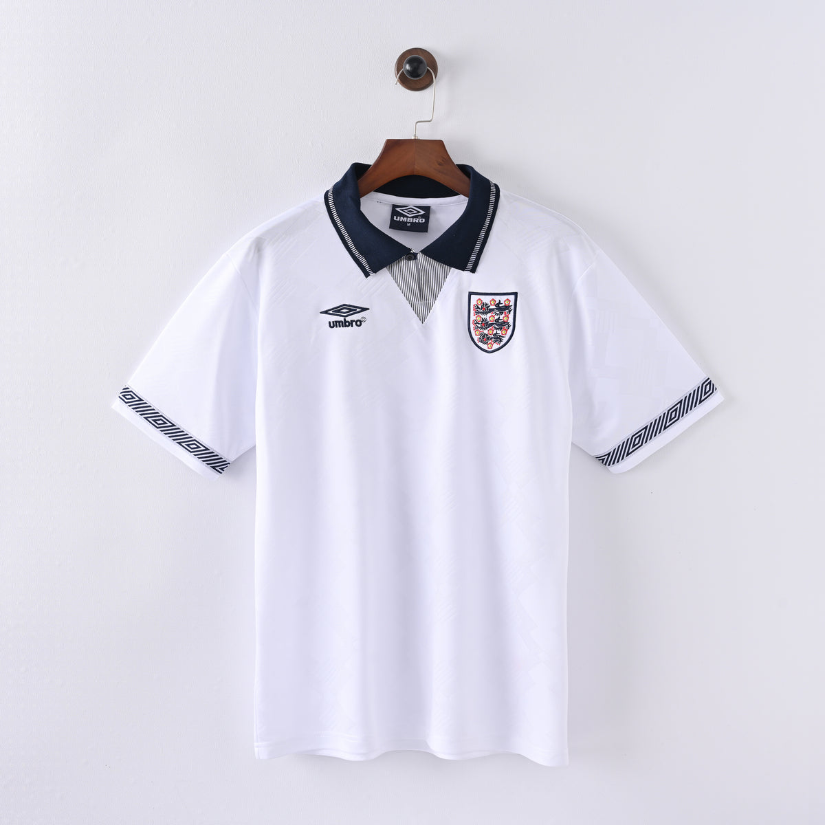 England Home 1990 — image 1