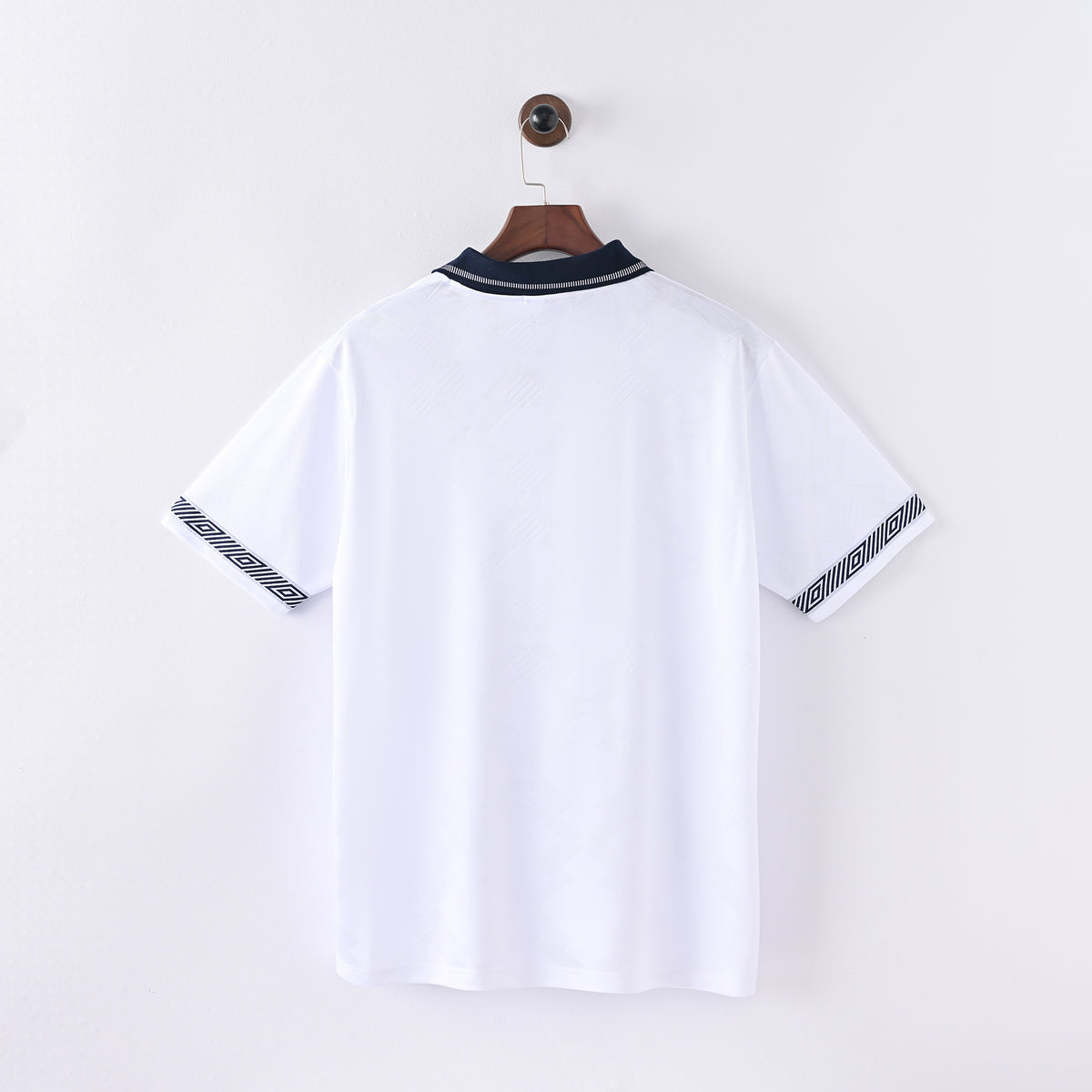 England Home 1990 — image 4