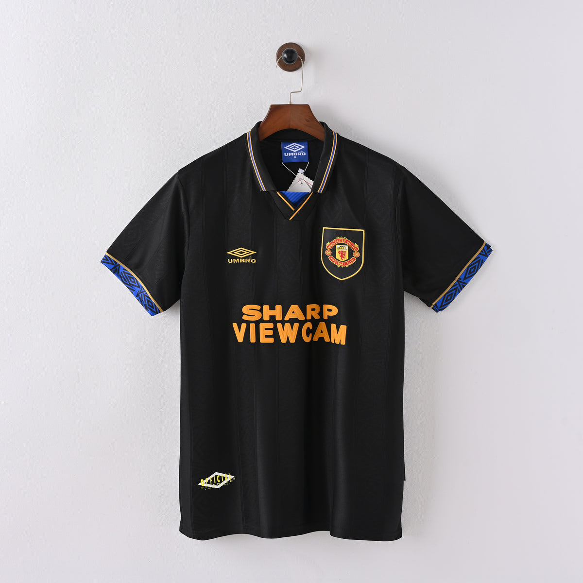 Manchester United Away 93-94 — image 1