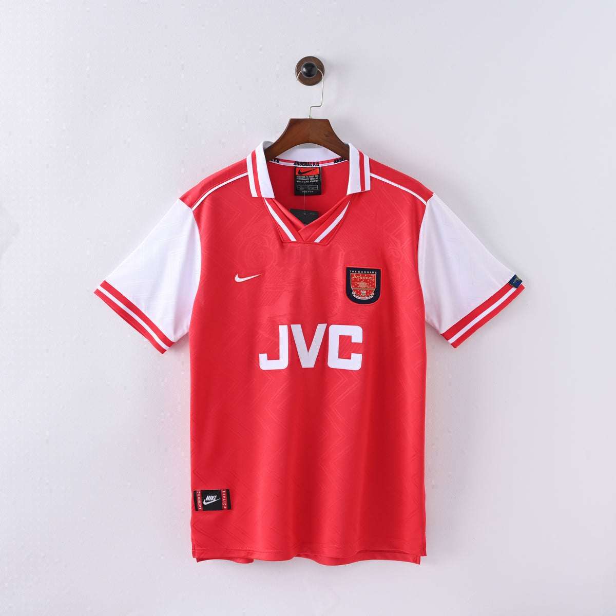 Arsenal Home 96-97 — image 1