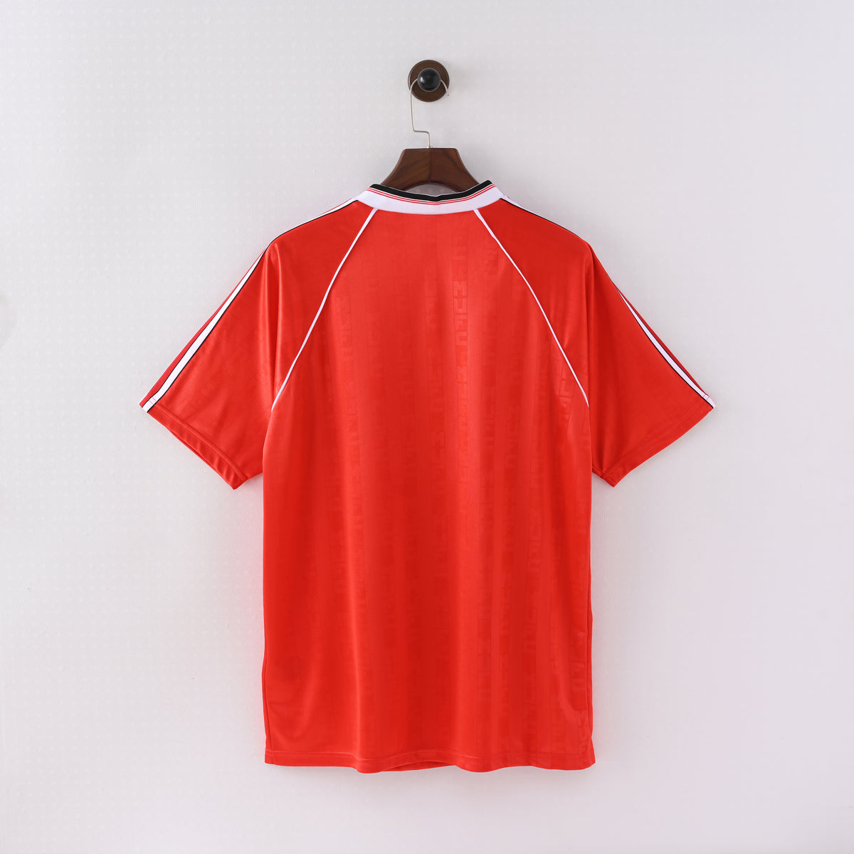 Manchester United Home 98-90 — image 2