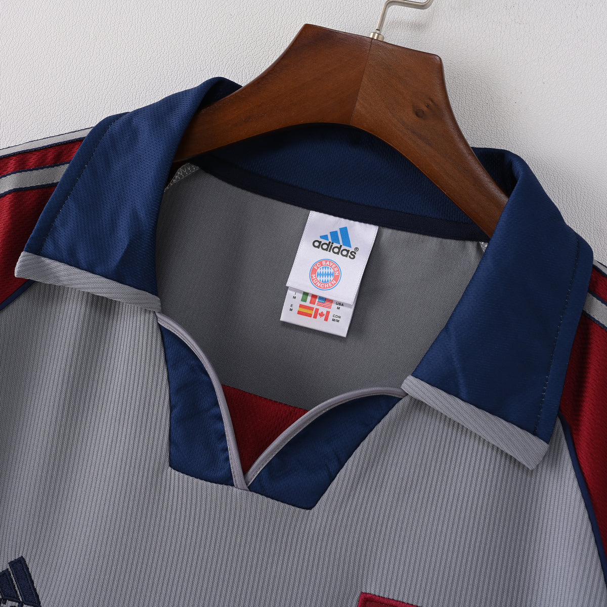 Bayern Munich Away 98-99 — image 2