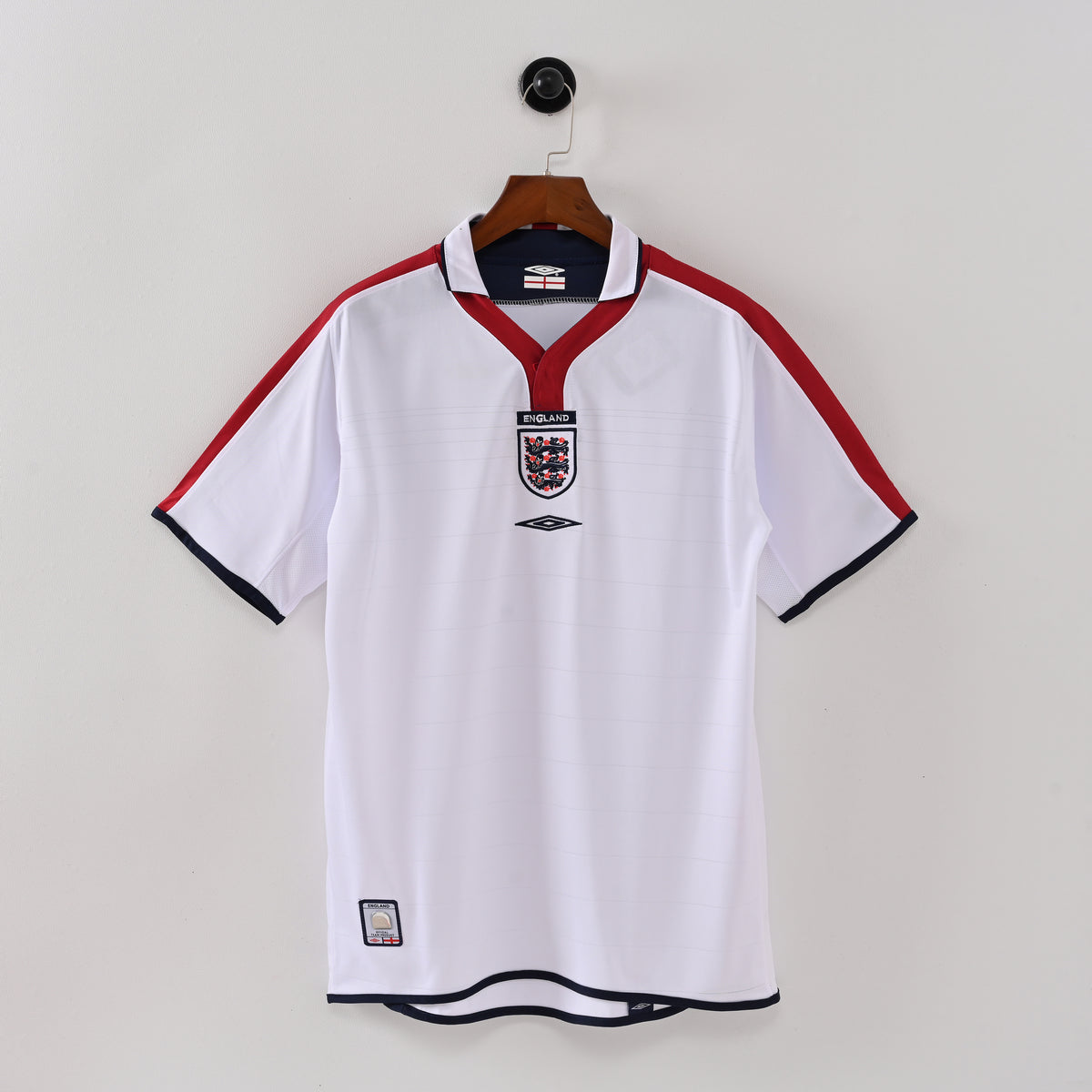 England Home 2004 — image 1