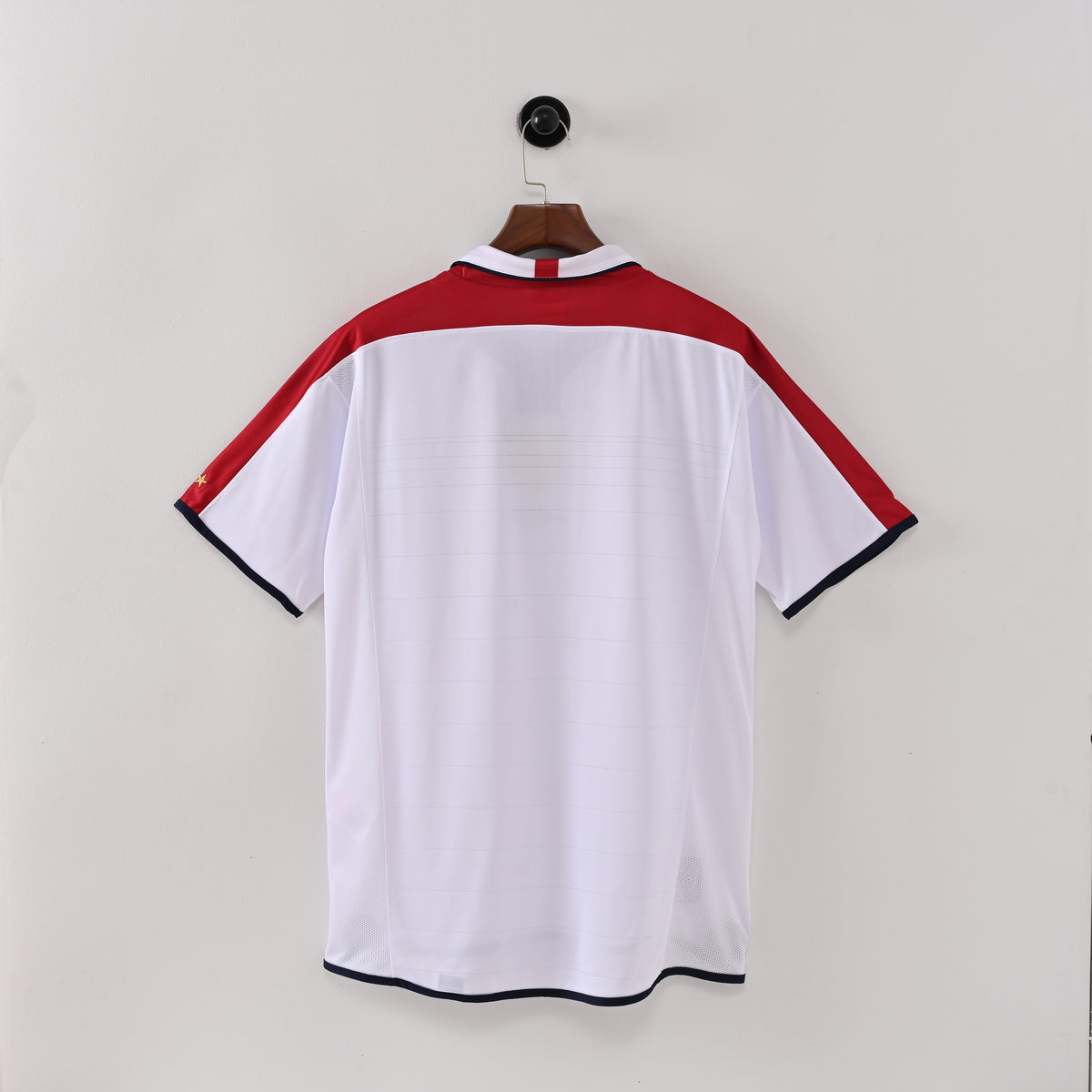England Home 2004 — image 2