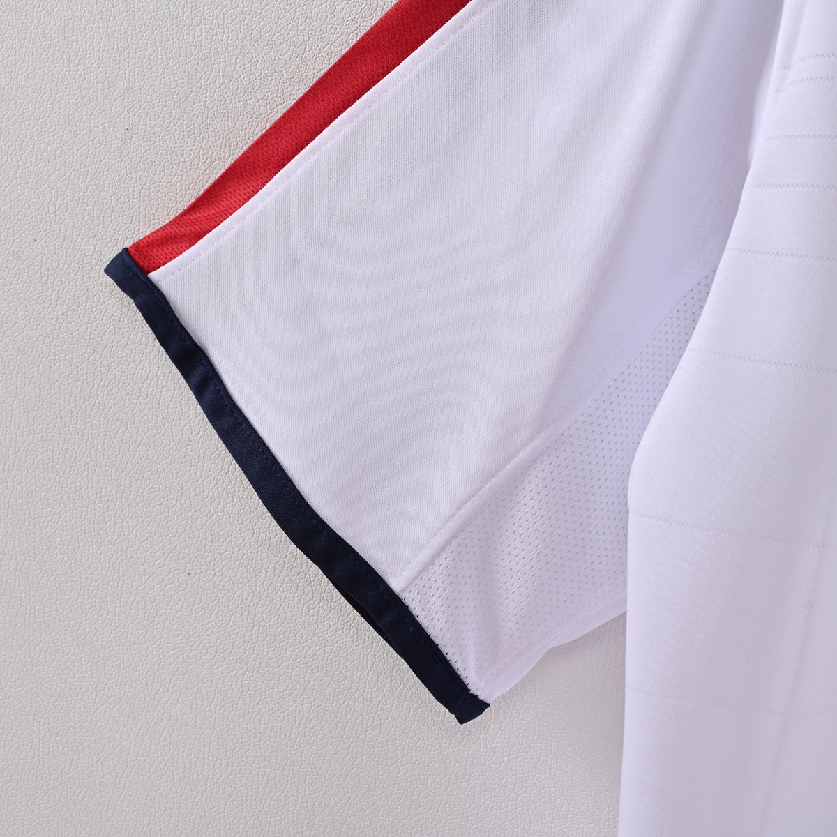 England Home 2004 — image 5