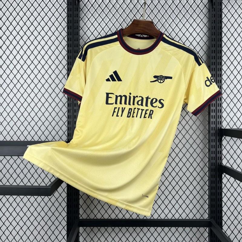 Arsenal Third 26-27 — image 1