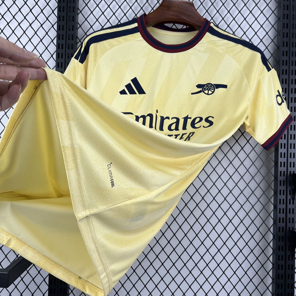 Arsenal Third 26-27 — image 3