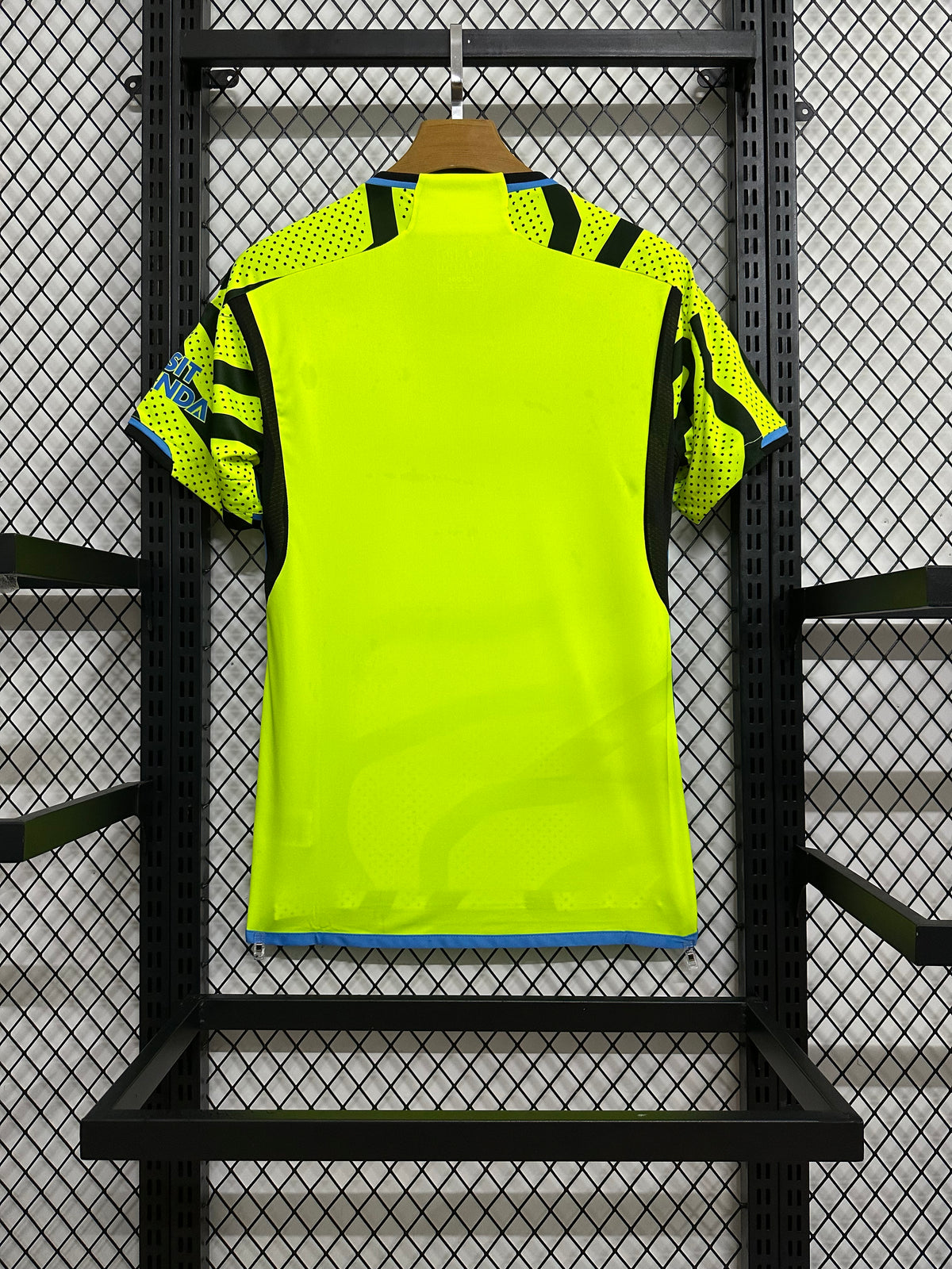 Arsenal Away 23-24 — image 3