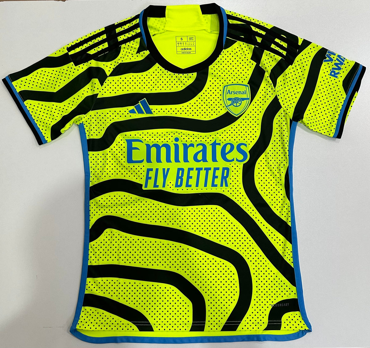 Arsenal Away 23-24 — image 4