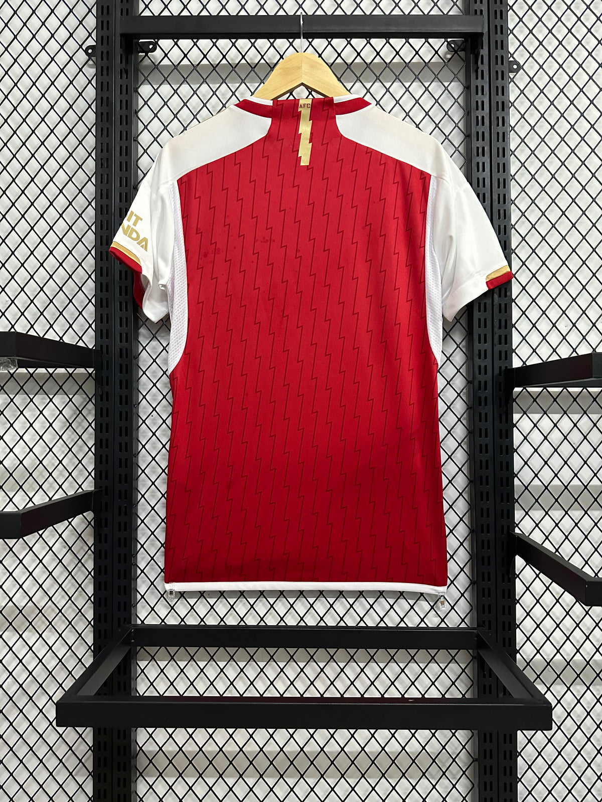 Arsenal Home 23-24 — image 3