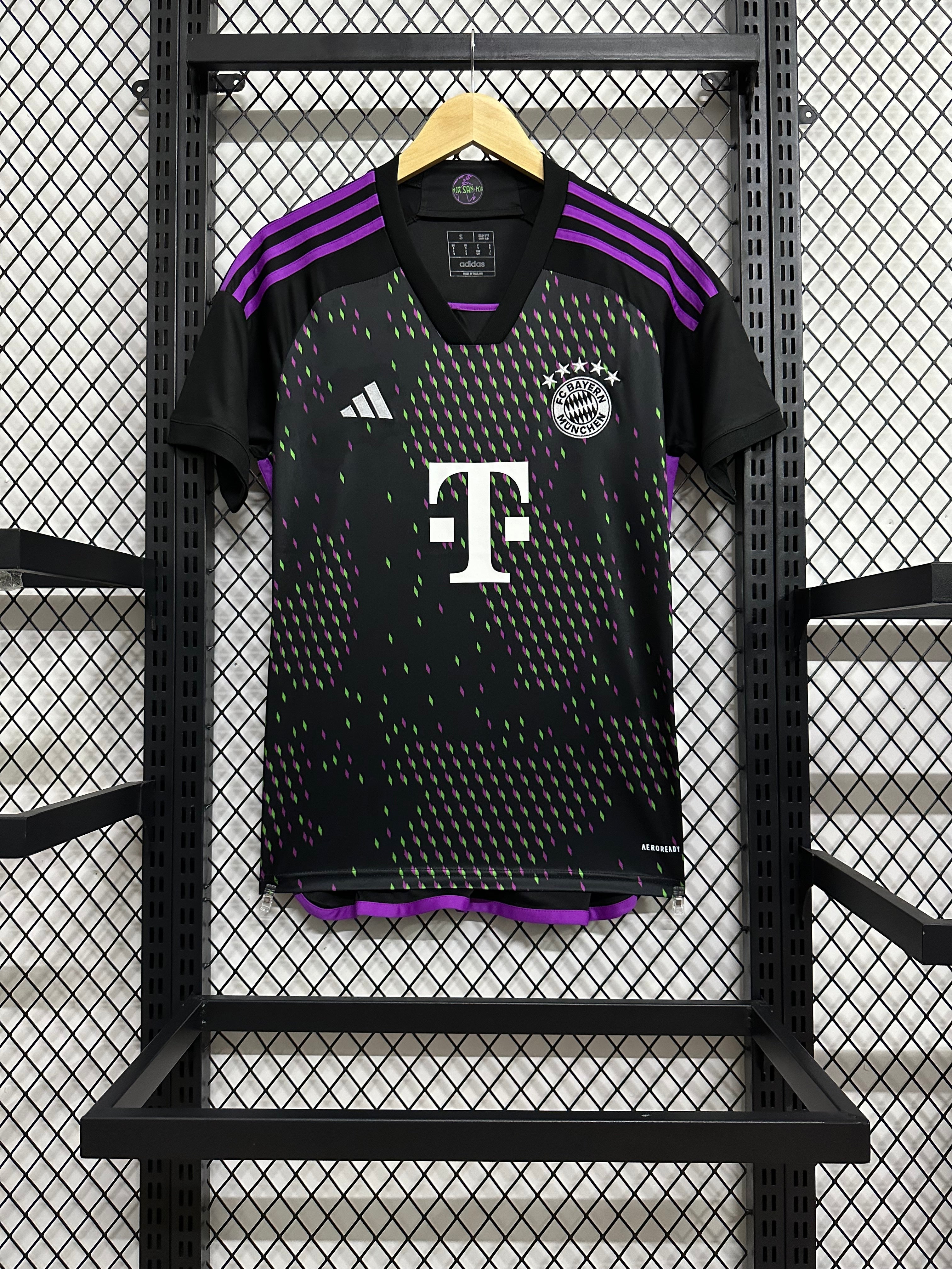 Bayern Munich Away 23-24 — image 3