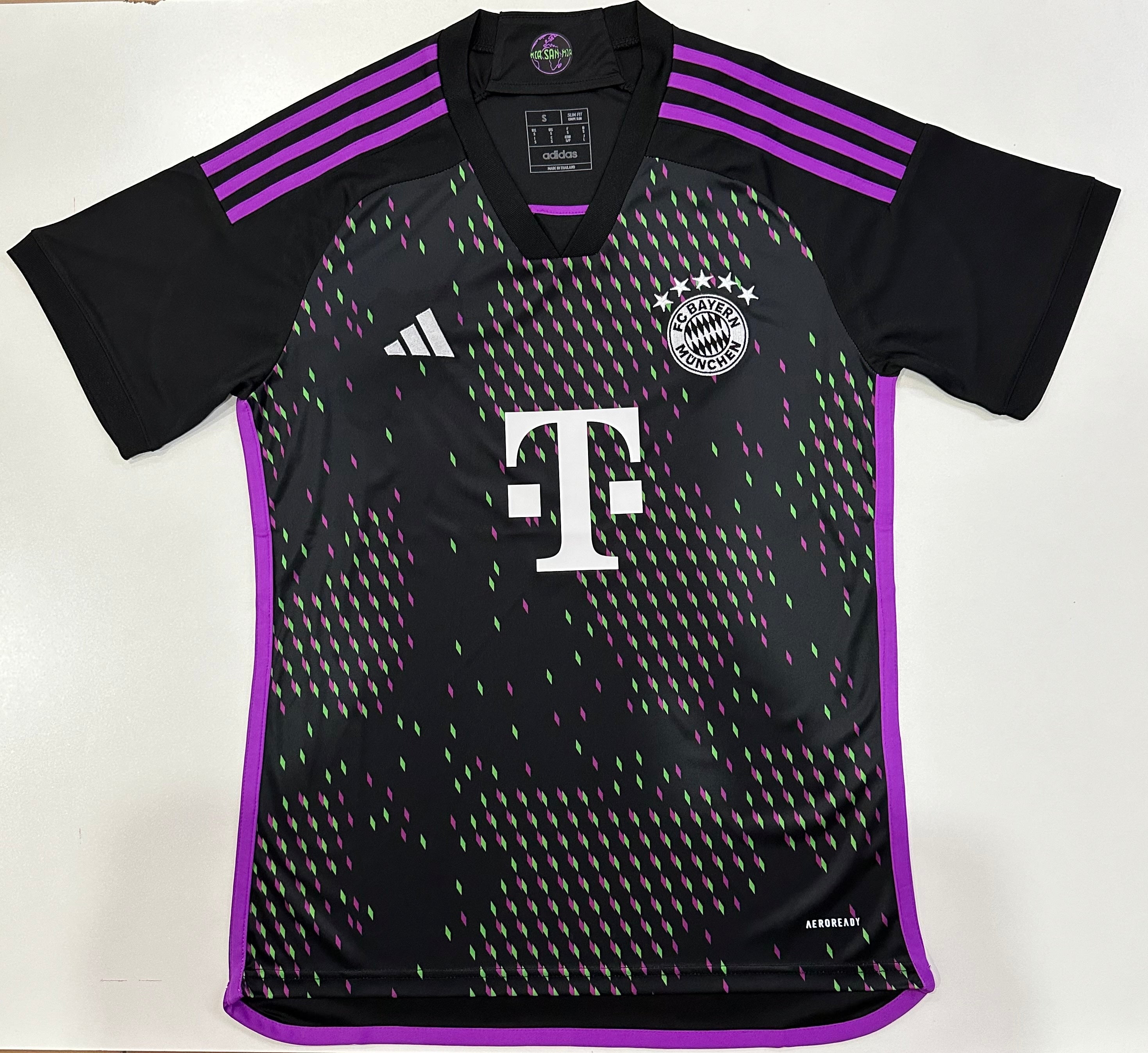 Bayern Munich Away 23-24 — image 7