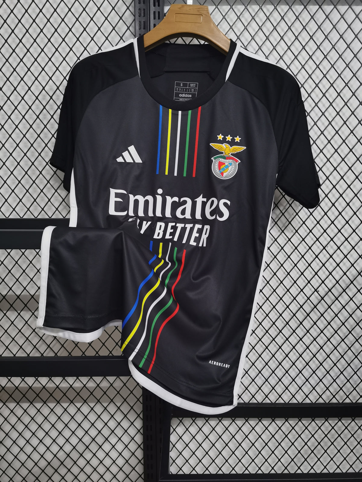 Benfica Away 23-24 — image 1