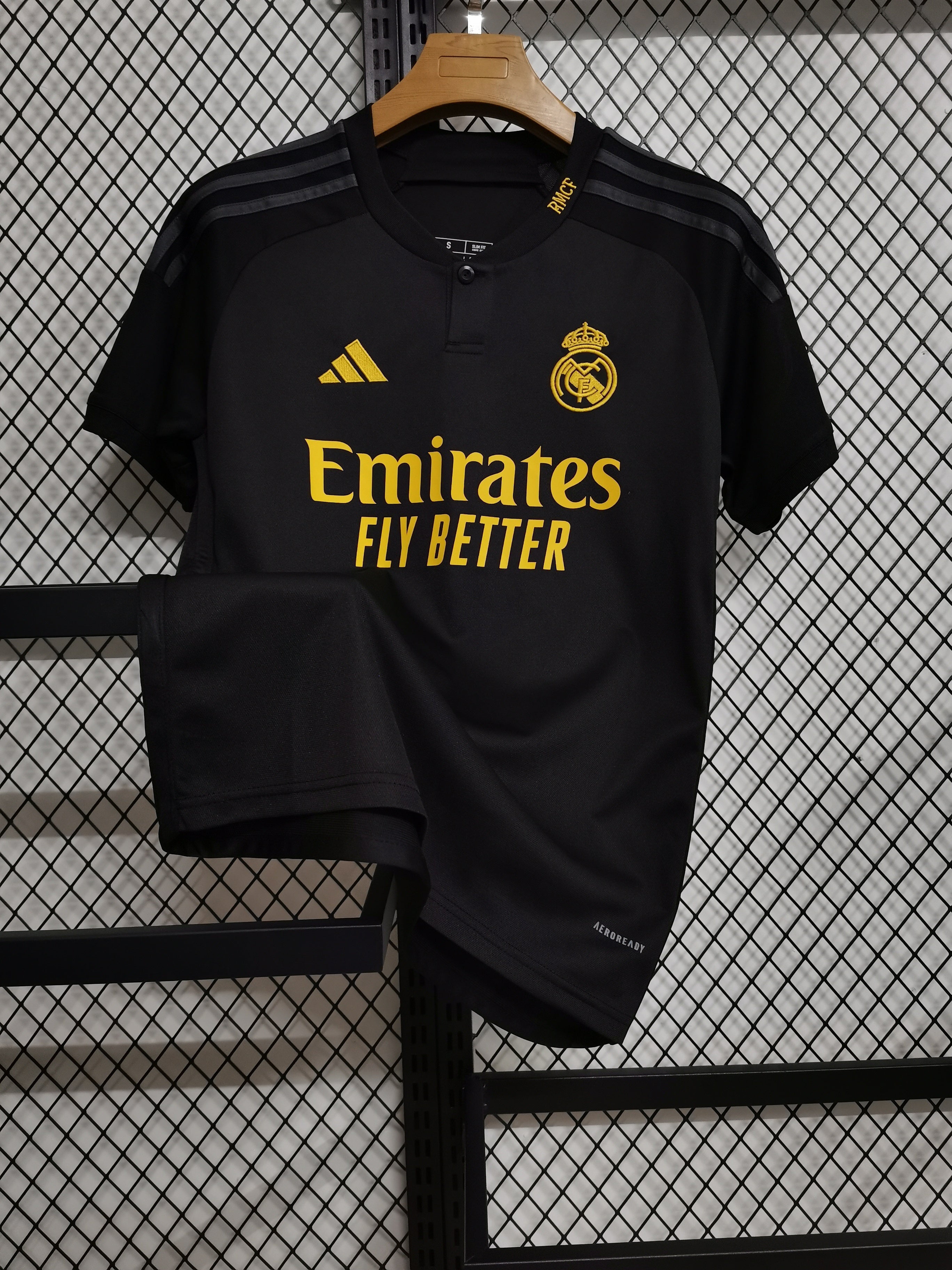 Real Madrid Home 23-24 — image 1