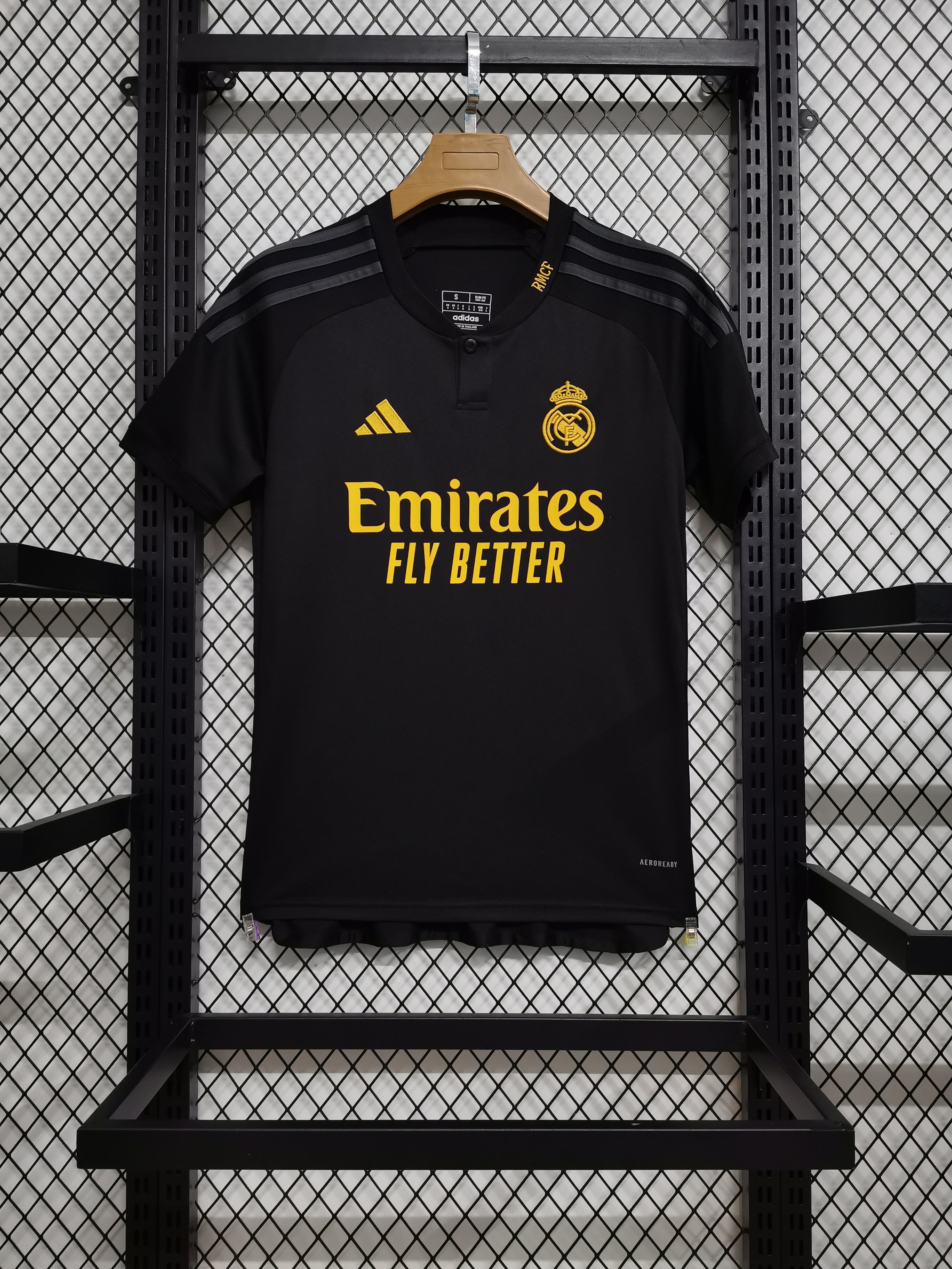 Real Madrid Home 23-24 — image 2