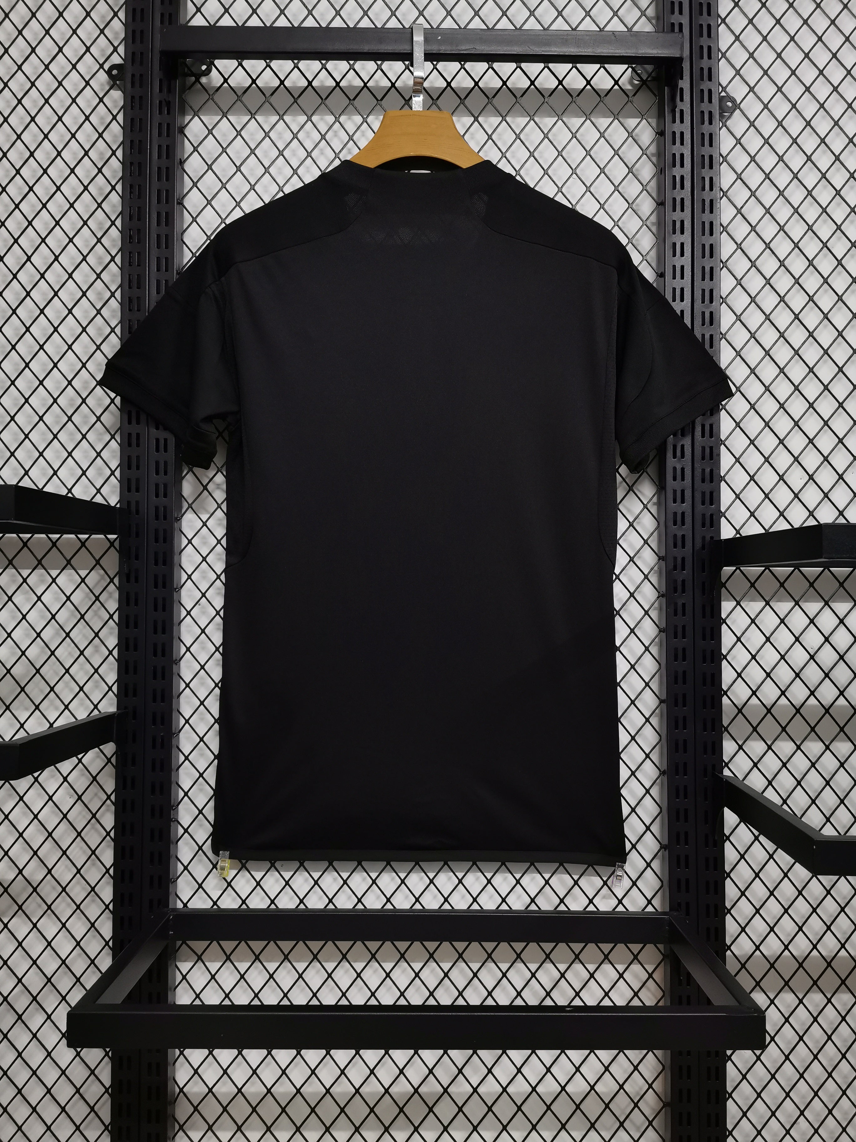 Real Madrid Home 23-24 — image 3