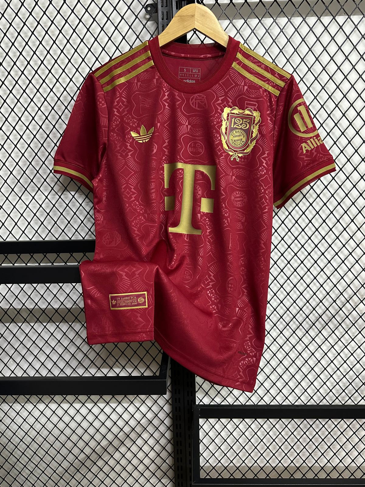 Bayern Munich 125th Anniversary 24-25 — image 1
