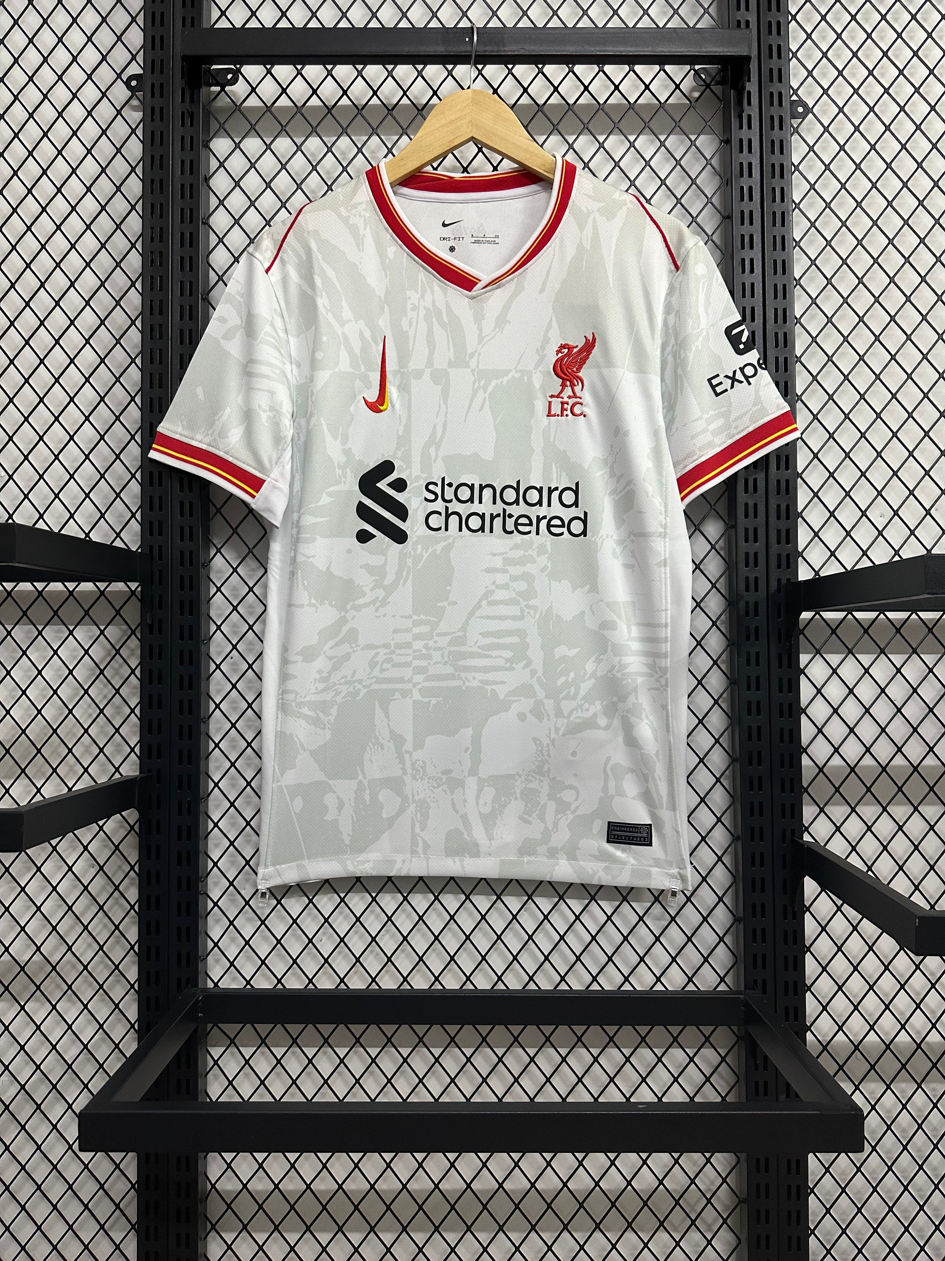 Bayer Leverkusen Home 24-25 — image 2