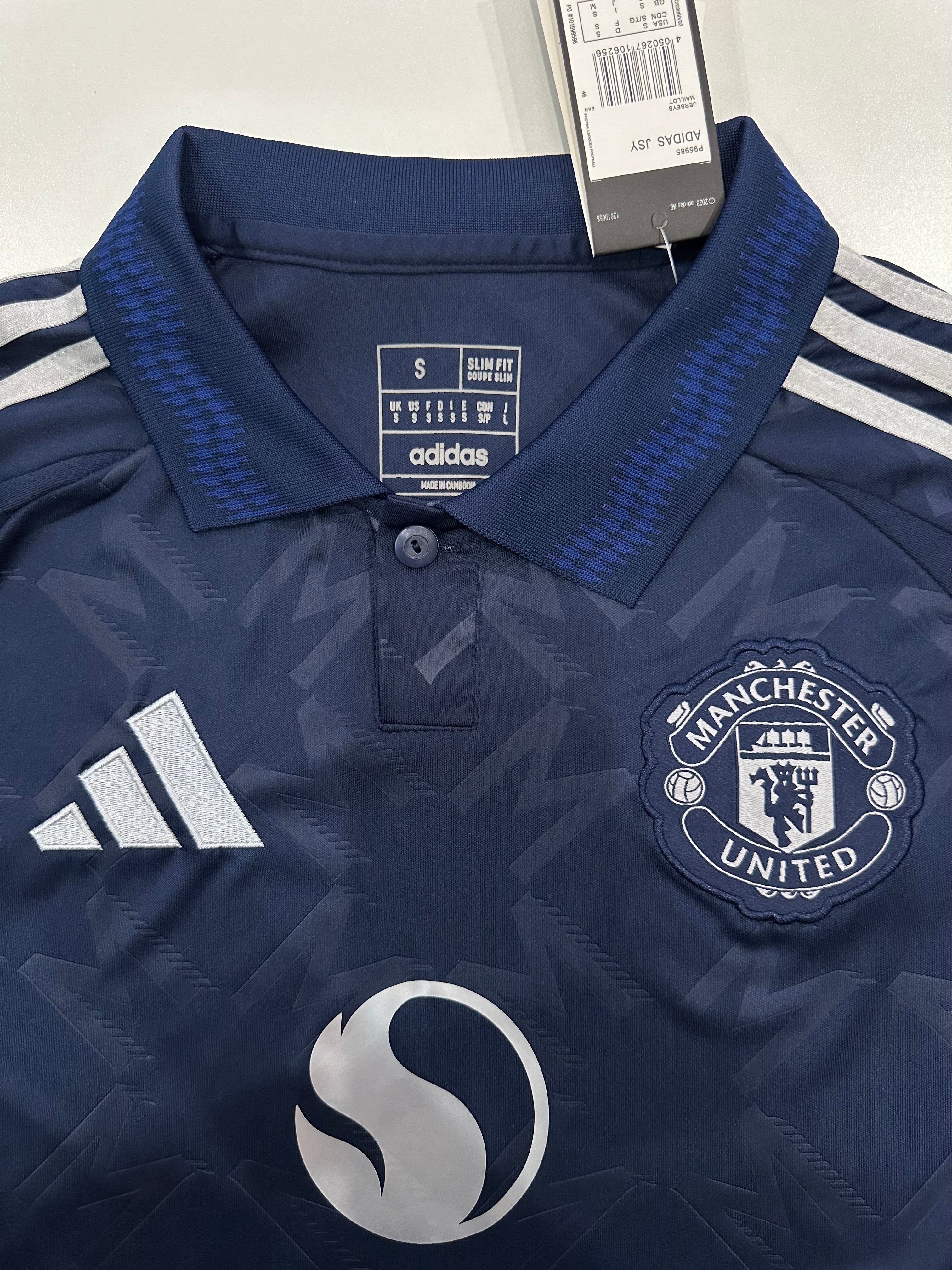 Manchester United Away 24-25 — image 4
