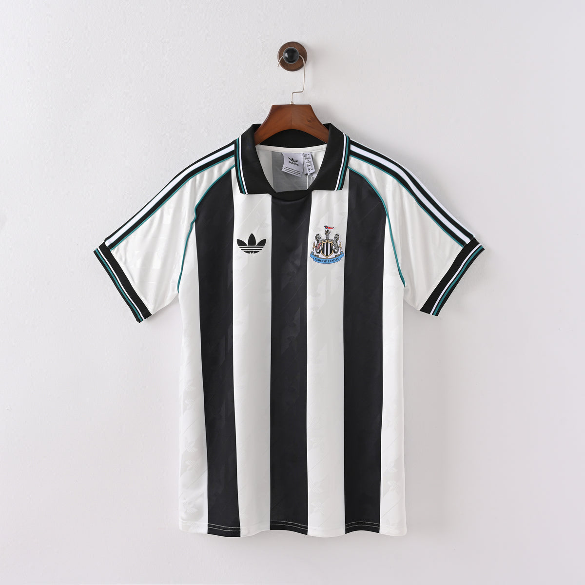 Newcastle United Home 24-25 — image 1