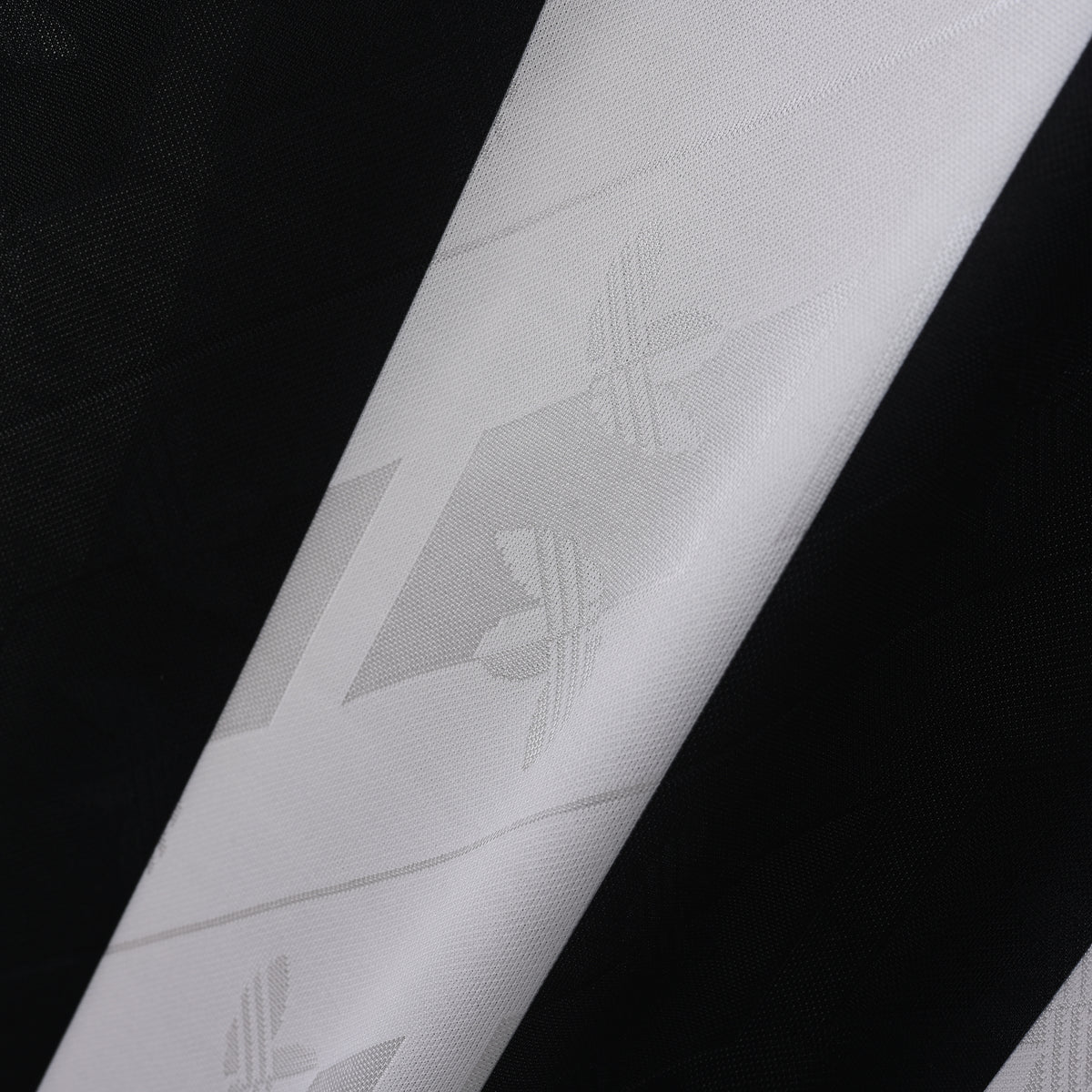 Newcastle United Home Long Sleeve 24-25 — image 3