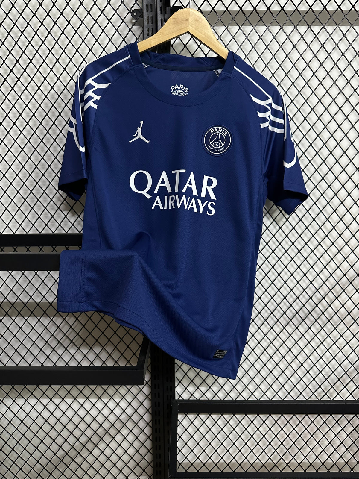 Paris Saint-Germain Home 24-25 — image 1