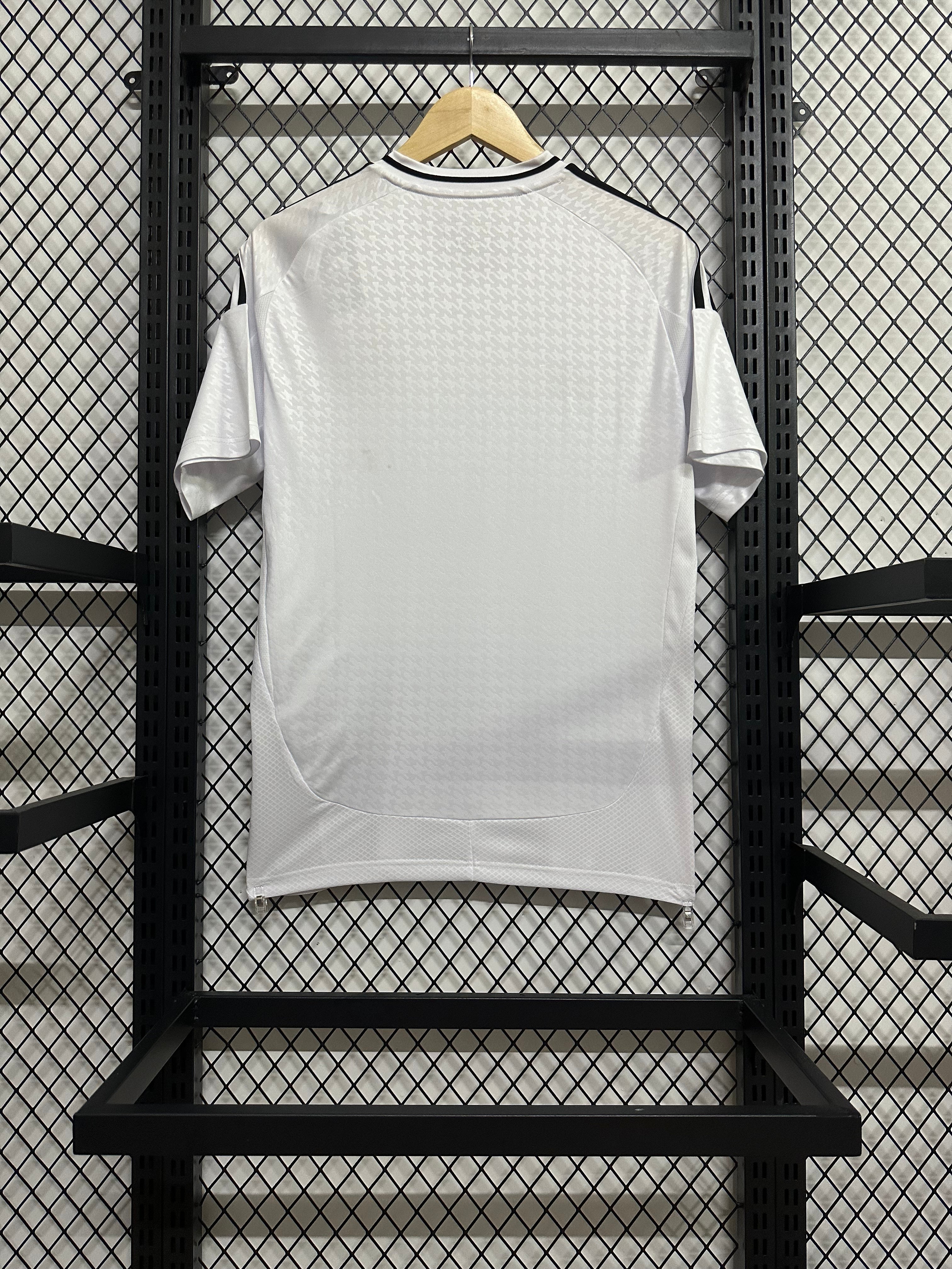 Real Madrid Home 24-25 — image 3